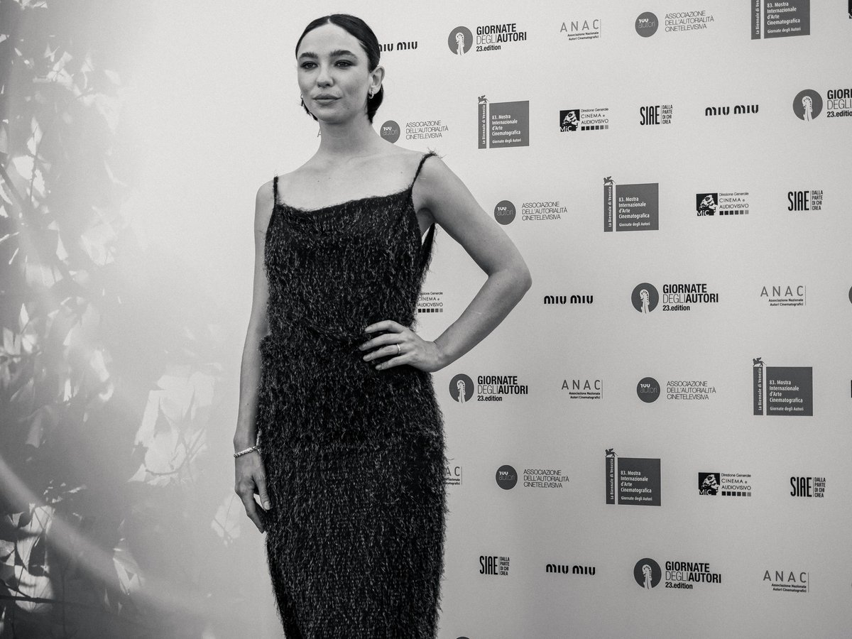 Matilda De Angelis al photocall di Balcanica. Foto di Mattia Loiacono/Hynerd.