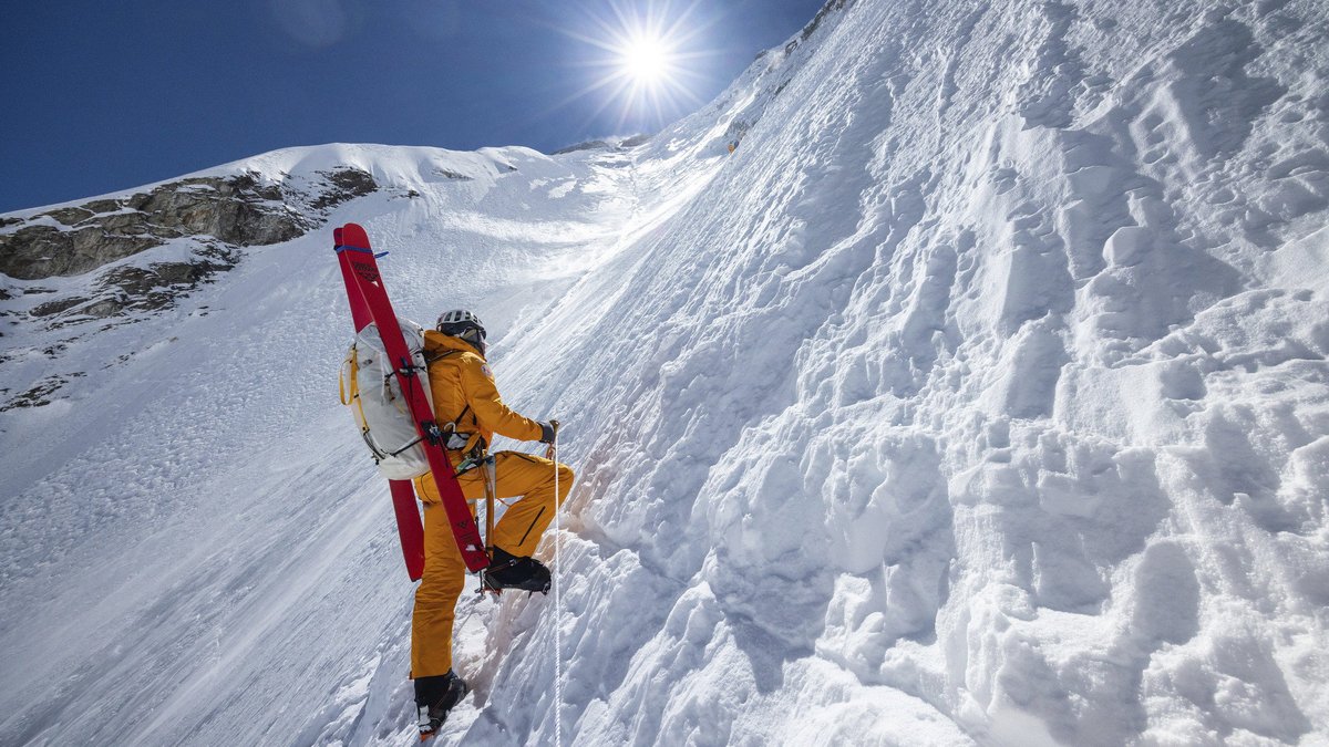 Everest: The Other Side, Recensione: oltre la vetta, il ricordo Sfondo - Everest: The Other Side (2026)
