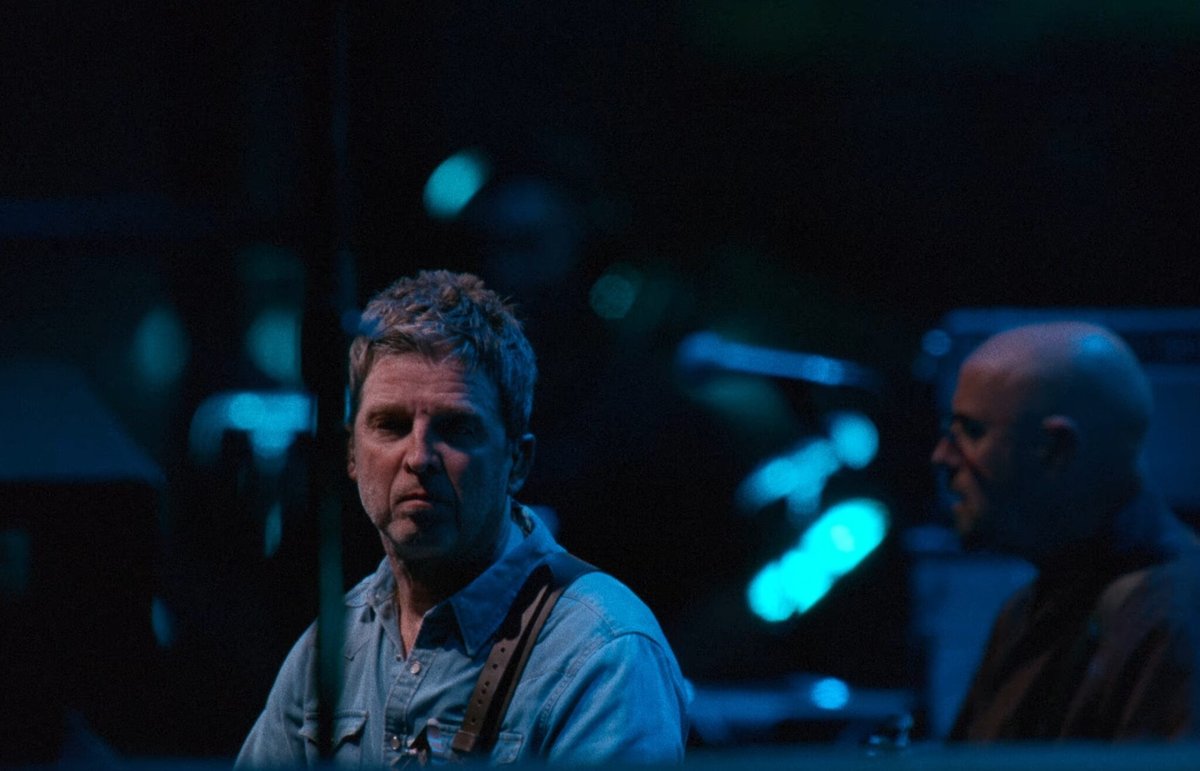 Noel Gallagher in una scena del documentario, Oasis: Don’t Look Back In Anger.