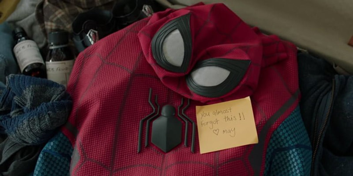 spider man far from home costume copertina